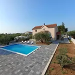 Vacation House Toket - 6+2 Person