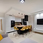 Luxury Apartment N&P
