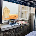 Kingslanding Old Town Hostel