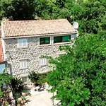 Sunny Villa, With Pool, Bbq, View, Parking