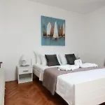 Wave N' Sea Apartment With A Private Pool