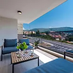 Apartment Mint