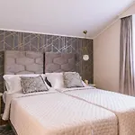 Turta Rooms