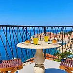 Yellow Seaview Apartment