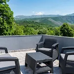 Holiday House Zrmanja Vrelo