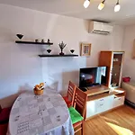 Apartment Tonka