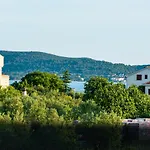 Luxury Villa Jomani With Heated Pool