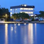 Apartments Bonaca With Jacuzzi