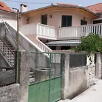 Two Bedroom Apartment Near The Sea