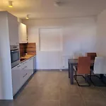 Apartment Mate