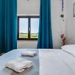 Apartments Anica - Vlasici Island Pag