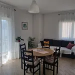 Tonka - Cozy Apt W/Ac & Parking