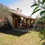 Apartment At Sandy Beach Zdrijac Nin 4
