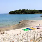 Family Friendly Seaside Apartments Ugljan - 828