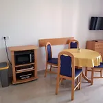 Apartmani Brkic - Seaview Apartments 100M To Sand Beach