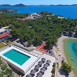 Mobile Home 70M Distant From Beach
