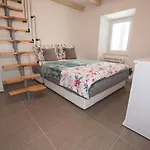 Sun Apartment