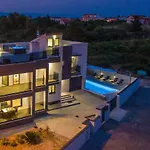 Villa Nika