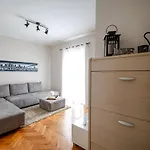 Jakov Apartment With Balcony