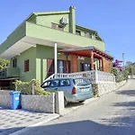 Apartment Burin