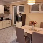 Studio Apartman Luna