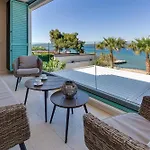 Due Villas Apartments - Beautiful Beach Apartments