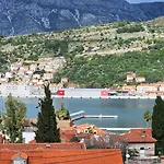 Bridge View Apartment Lapad