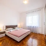 Holiday Home Villa Vesna Lux