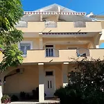 Apartments Mira