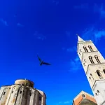 Duo Soles - Apartments With Private Parking Near Zadar