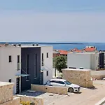 Amazing Apartment In Mandre With Wi-Fi