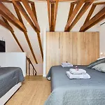 Apartment Iza Grada