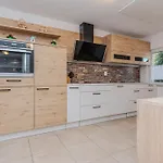 House Loncar