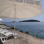 Holiday Home Marina- Beachfront, Sea View And Free Parking