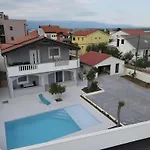 Apartman Sa Bazenom U Ninu A2