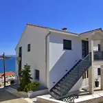 Summer Sky Suite With Jacuzzi