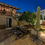 Villa Roko - Luxury Villa 60M From Beach!