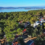 Holiday Homes Lavanda - Camping Park Soline, Biograd Na Moru