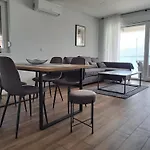 B & R Summer Breeze Apartments 2