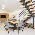3 Bedroom Stunning Home In Privlaka
