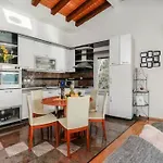 Kiara-Sunny And Vacant Apartment Near The Center
