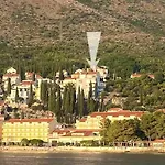 Luxury Penthouse Avalon