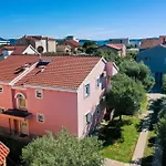 Apartments Lisica 2