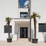 New ! Villa Bellatrix 2 - Heated Pool And Jacuzzi