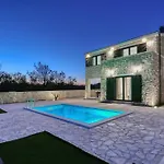 Villa Privdate