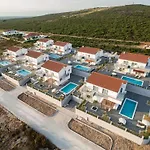 Comfort Villa With Swimming Pool And Terrace