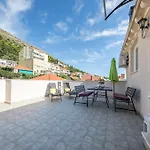 Ellu Apartment