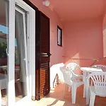 Apartments Luce - Family Friendly & Parking