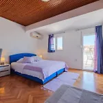 Perica Apartment And Perica Room With Separate Entrance