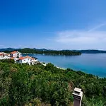 Villa Lily Comfortable Holiday Residence